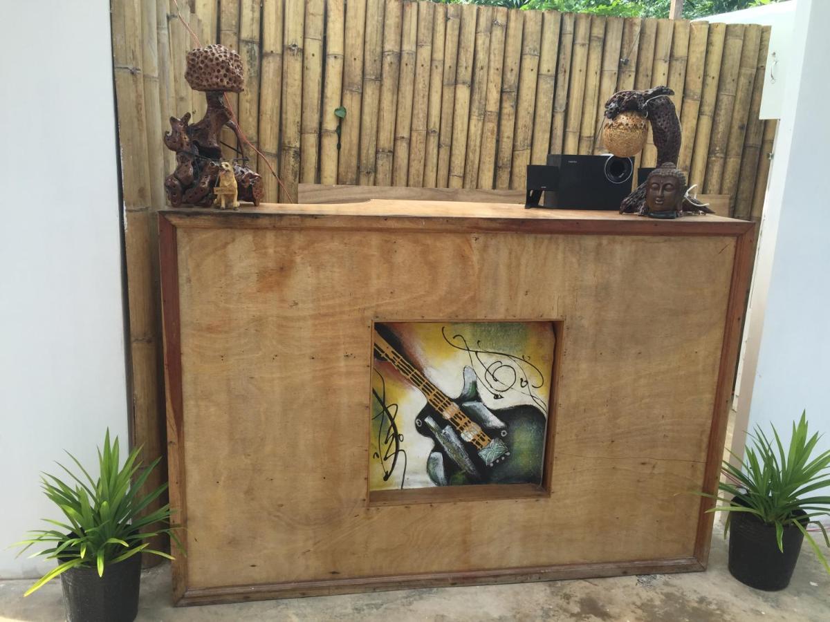 Bohemian Bohol Hostel Panglao Exterior photo